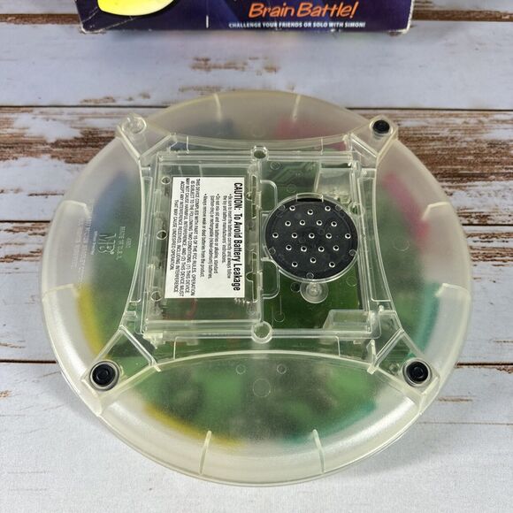 SIMON Electronic Game Ultimate Brain Battle CLEAR Milton Bradley 1994 - Picture 3 of 6